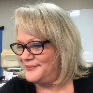 Meet your Posher, Julie